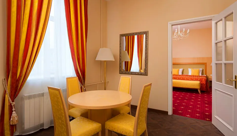 هتل سیتی تل اوکتیابرسکایا سن پترزبورگ